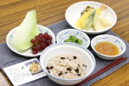 赤飯天ぷら定食