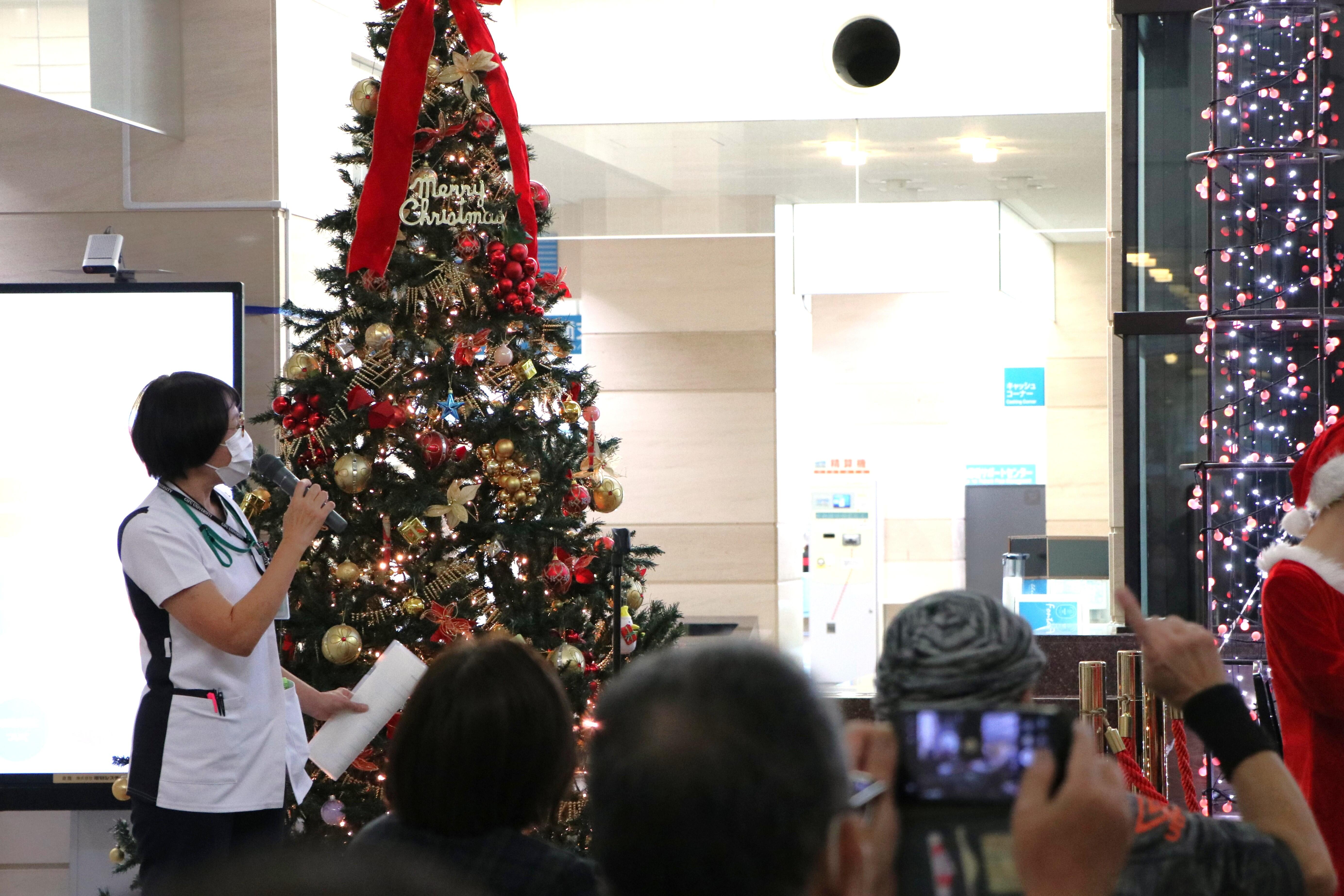 深尾看護部長による点灯カウントダウン